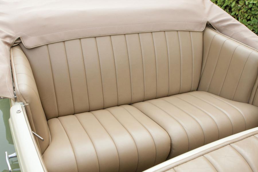 Интерьер Cadillac Series 314 Custom Phaeton (1155) 1926 года  (фото 16 из 29)